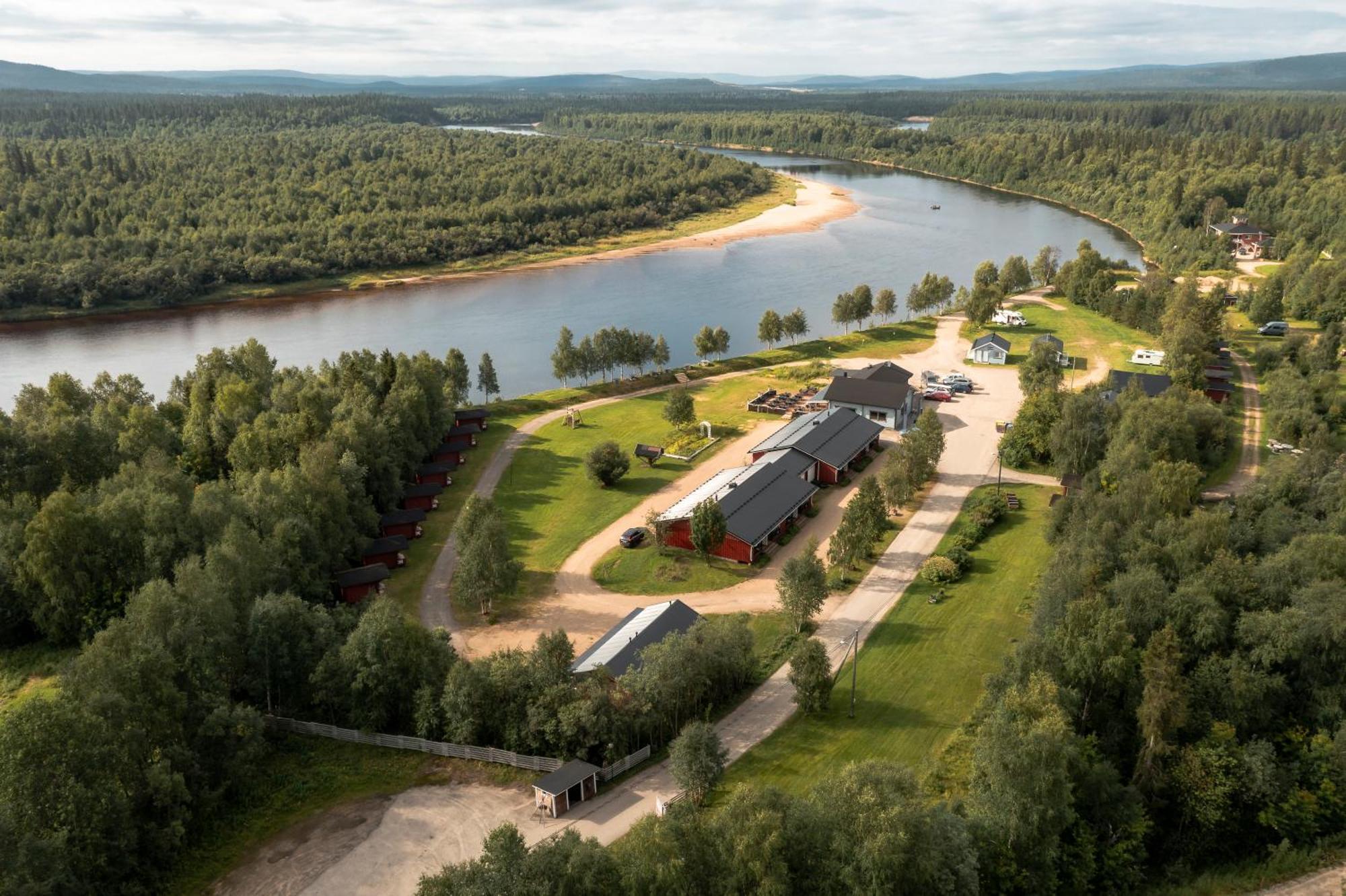 Arctic River Resort Ivalo Esterno foto