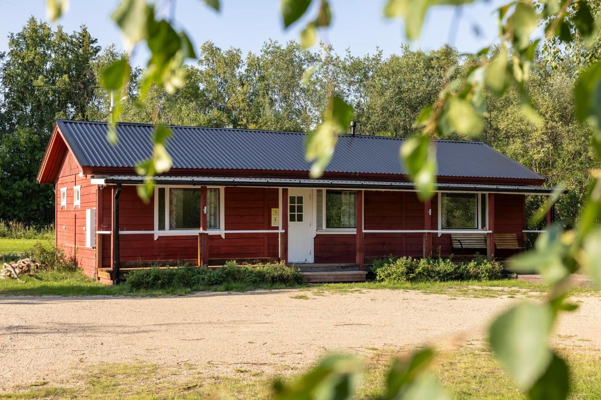 Arctic River Resort Ivalo Esterno foto