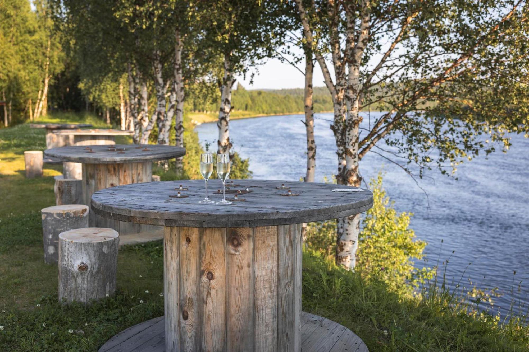 Arctic River Resort Ivalo Esterno foto