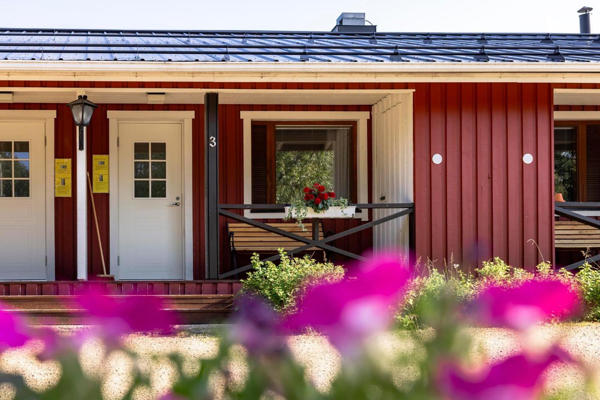 Arctic River Resort Ivalo Esterno foto