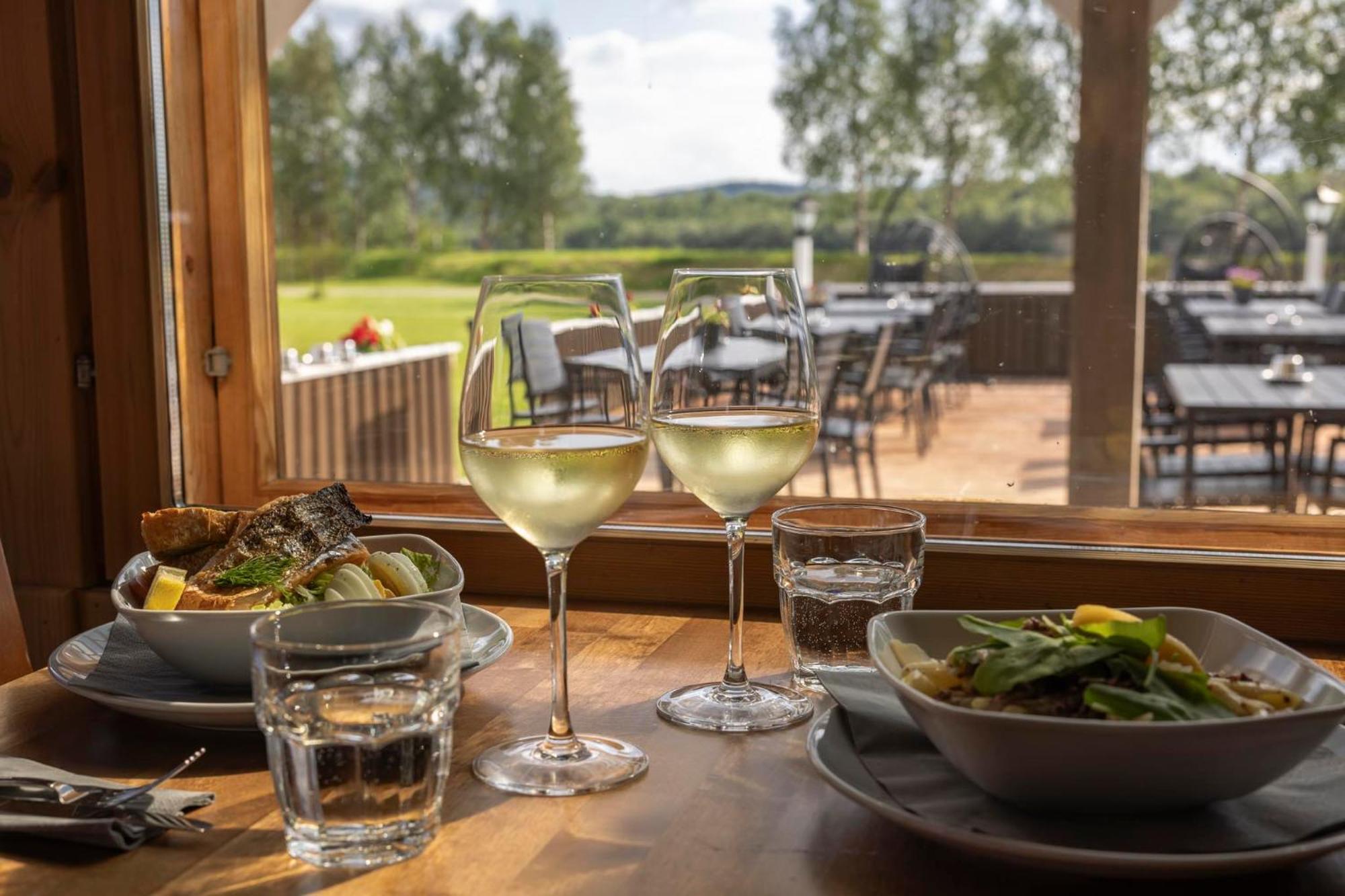 Arctic River Resort Ivalo Esterno foto