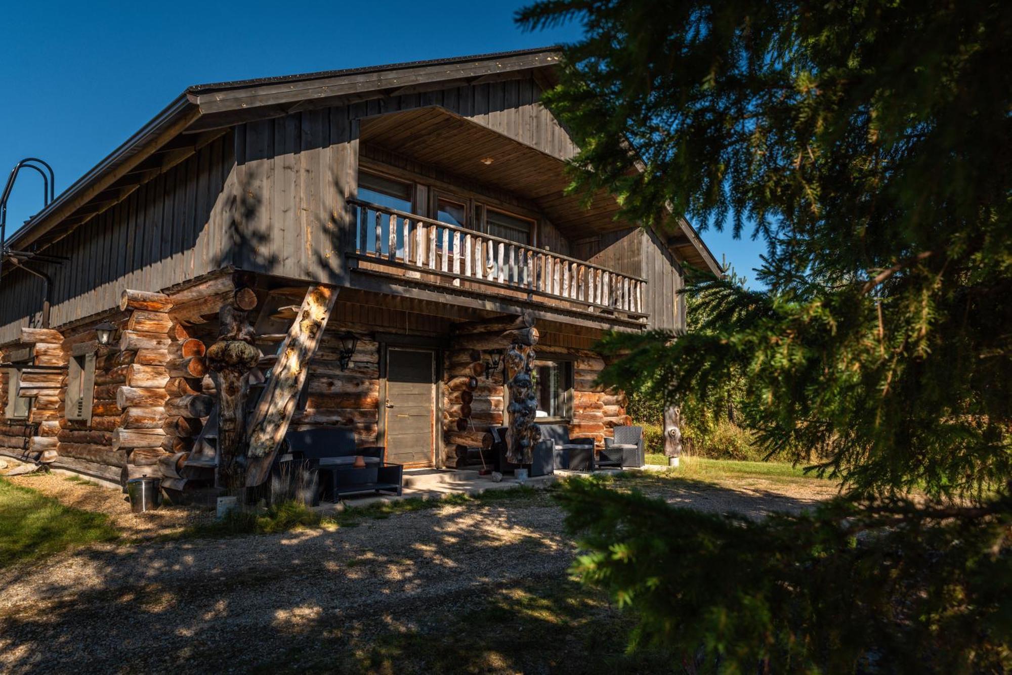 Arctic River Resort Ivalo Esterno foto